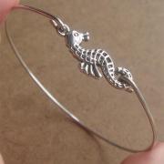 Lovely Seahorse Bangle Bracelet, Simple Everyday Jewelry, Elegant gift, Bridesmaid Gift, Bridal Wedding Jewelry